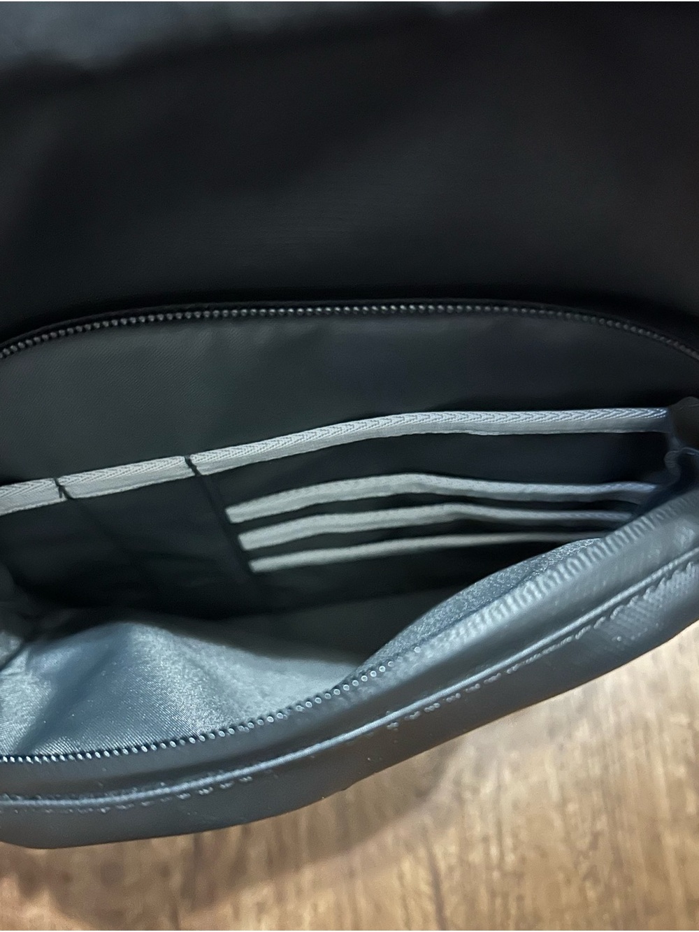 Tumi Black Nylon Messenger Crossbody Bag - Picture 3 of 4